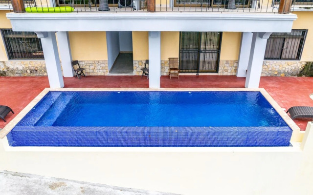 1BD Unit With Pool, AC and Great Ocean View