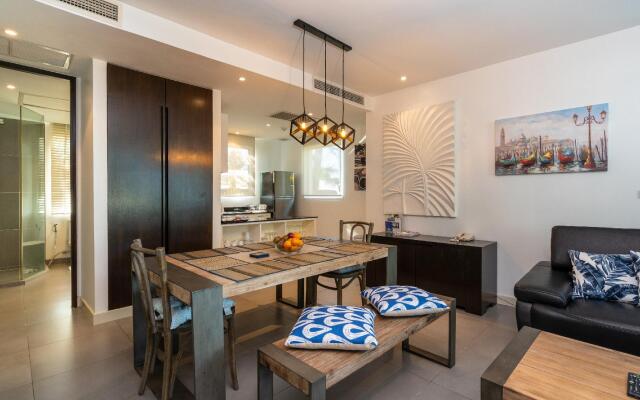 Karon Sea View Beach Apartment