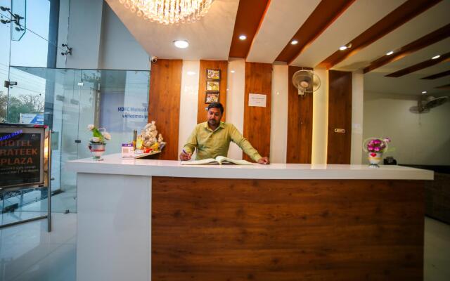 Capital O 35555 Hotel Prateek Plaza