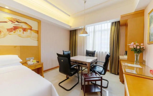 Vienna Hotel (Dongguan Dalang Bus Station)