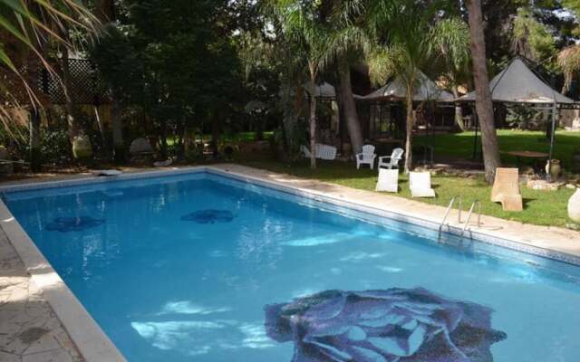 Casa Rubino - Confortevole Casa con Ampio Spazio Esterno e Piscina Privata
