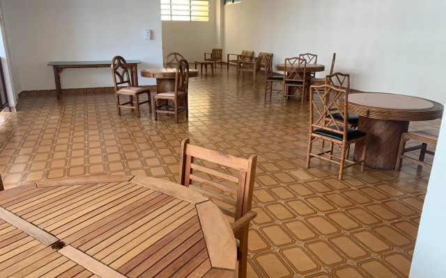 FLAT NOVO - 100M Praia Pitangueiras - Capt.Varam