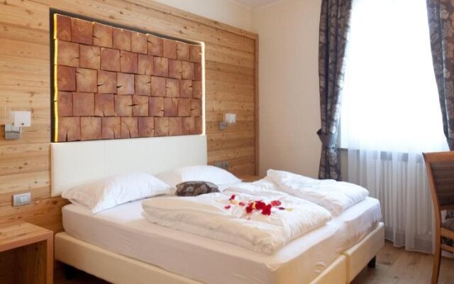 Albergo Tuenno