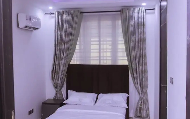 Stunning 3-bed House in Lagos