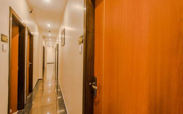 OYO 9395 Hotel Sea Grand