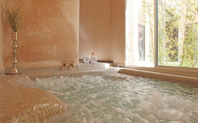 "luxury Private Home for 22 Pers & Pool..."
