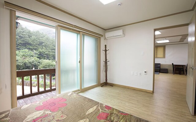 Yangpyeong Donga Pension