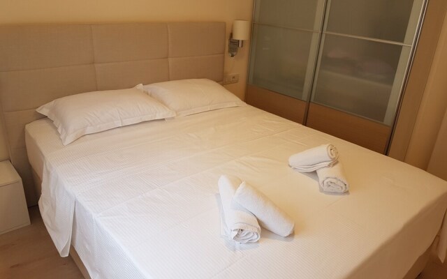 Apartments Leone