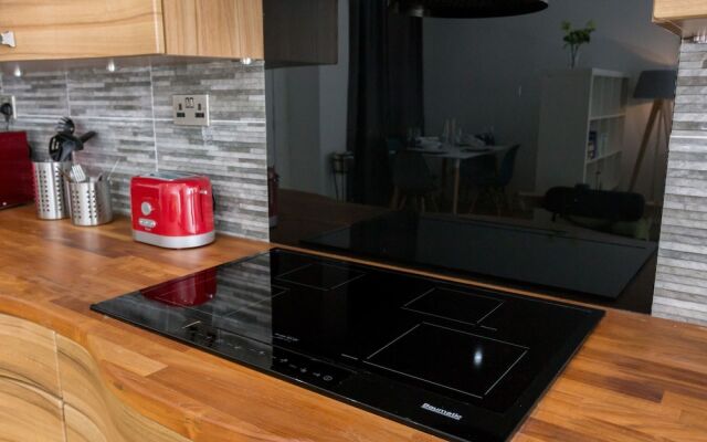 Westend Hydro & SECC Apartment