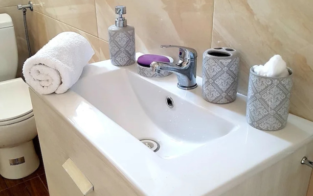 Emmanouil Airport Beach Apartment