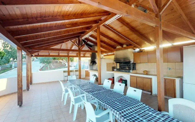 Villa Angelika Two-storey House With Pool for 7
