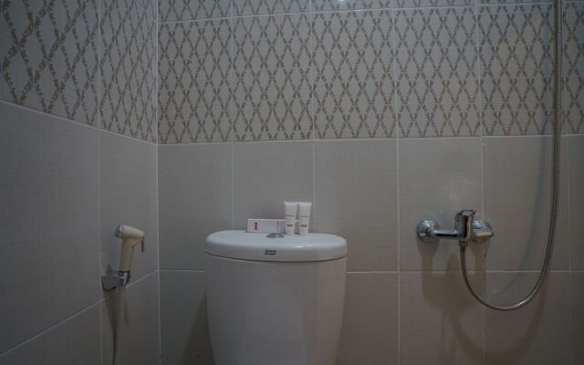 Sans Hotel Max To U Palembang