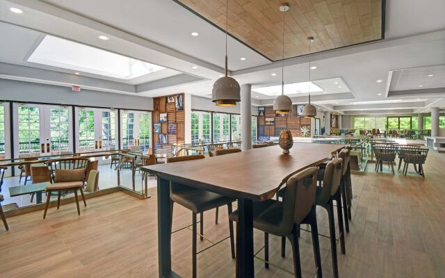 Hilton Peachtree City Atlanta Hotel & Conference Center