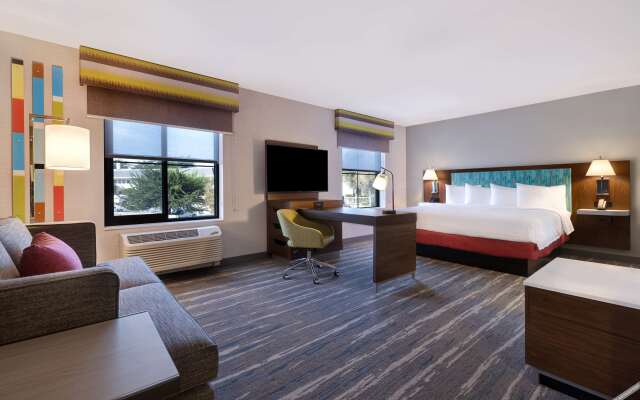 Hampton Inn & Suites Marina