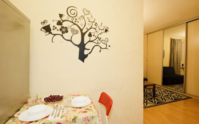 LUXKV Apartment on Malaya Filevskaya 4