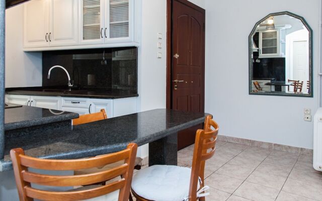 Brand new apt in central Athens