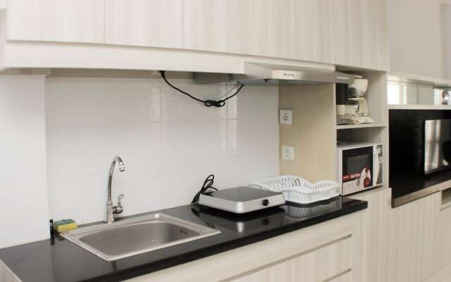 Nice And Comfy Studio Azalea Suites Apartment