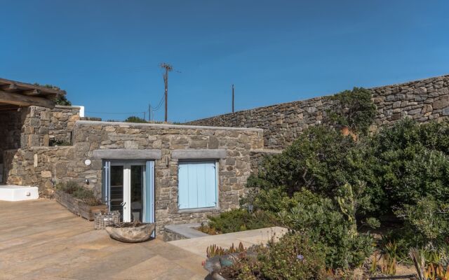 Villa Aphrodite sunkissed MykonianLuxury