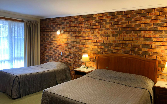 Victoriana Motor Inn – Guest Rooms – Ballarat
