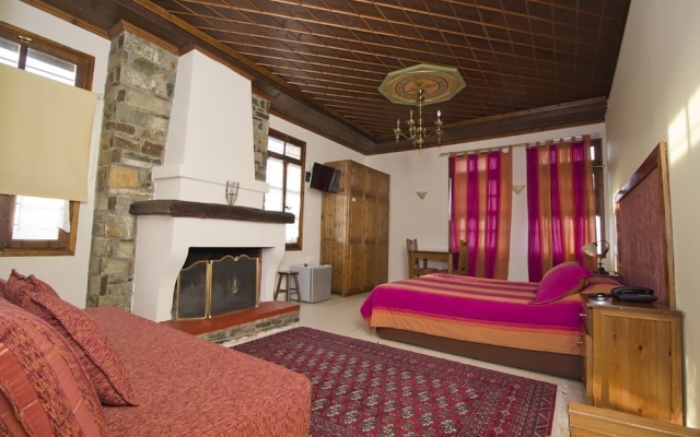 Pliades Hotel