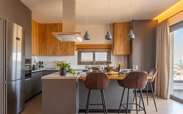 Eagles Nest- 2BR stylish, free park, Netflix