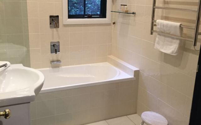 Holly Lodge Medlow Bath
