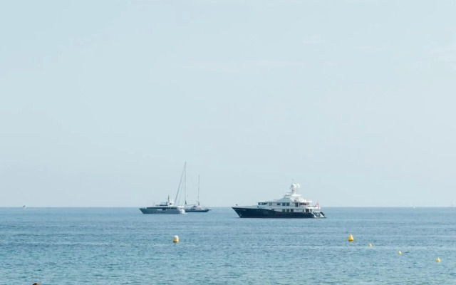 Hôtel Cannes Centre Univers