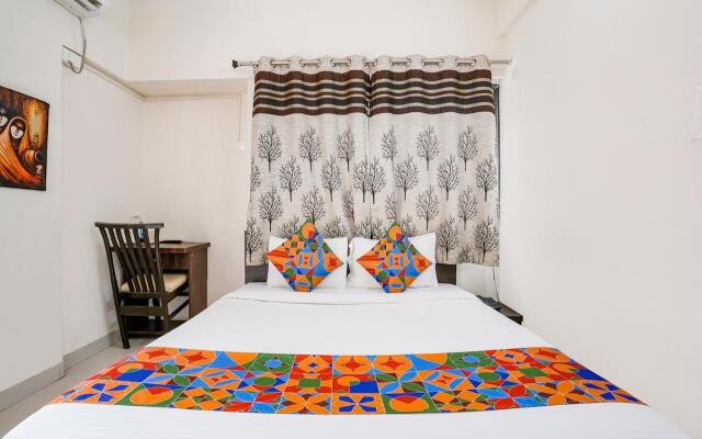 Fabhotel Vardhan House Ii