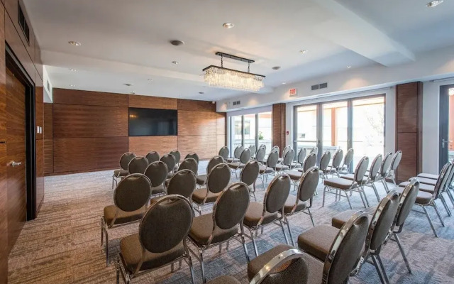Qualicum Beach Ocean Suites