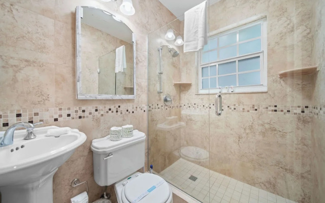 Hollywood Beach Bliss Villa Sleeps 10