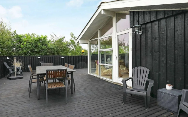 6 Person Holiday Home in Frederikshavn