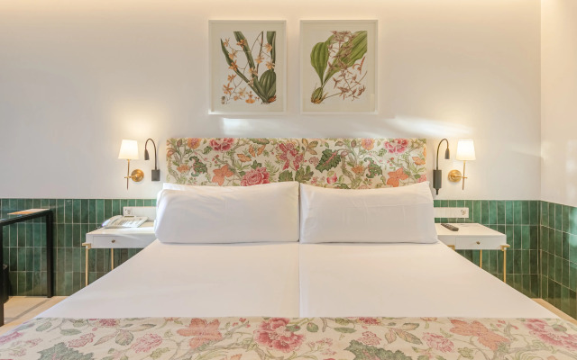 Hotel Ribera de Triana - REOPENING!