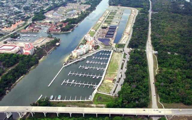Yacht Harbor by VTrips