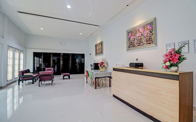 OYO 92057 Reny Kost Syariah