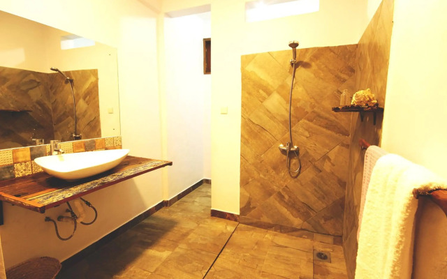 Boulevard Inn Mt Meru