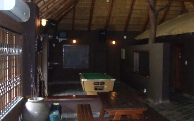 Lukafrica Riverside Chalets & Safaris