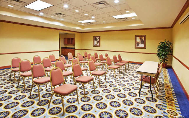 Holiday Inn Express Hotel & Suites Bremen by IHG