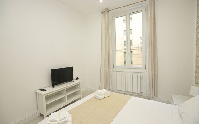 JOIVY Stylish 3-bed flat near the Genoa Aquarium