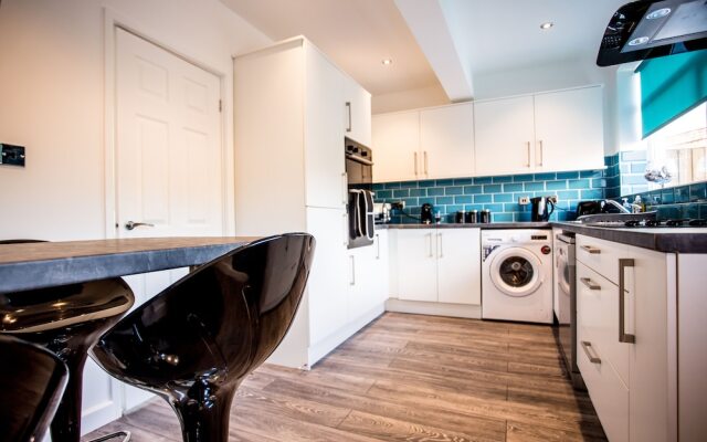 Entire House Tamworth