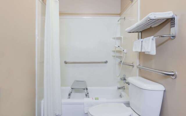 Super 8 by Wyndham Mt. Pleasant TX