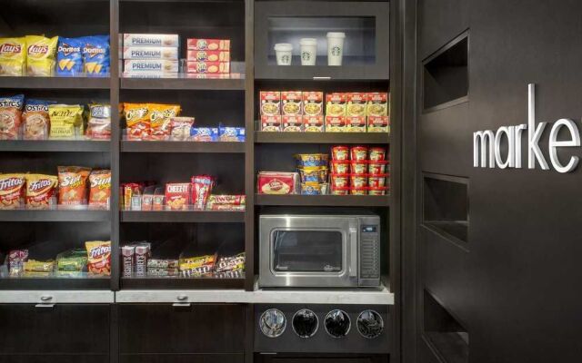 Courtyard Newark Elizabeth