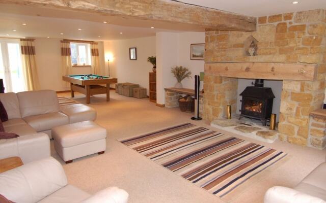 West Perry Hay, Bridport