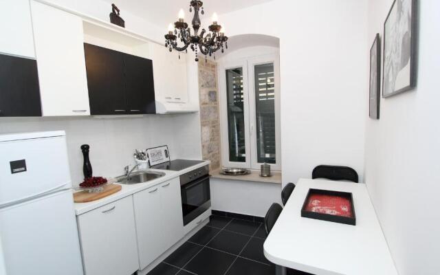 Apartment Papalic Palace