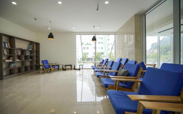 The 1108 sapphire Ha Long