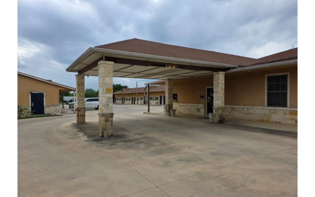 Atria Extended Stays By OYO Jourdanton