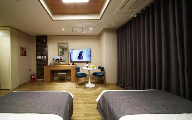 The Hotel Yeong Jong