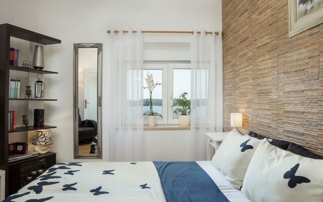 Apartment Akvileia
