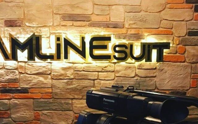 Samline Suit