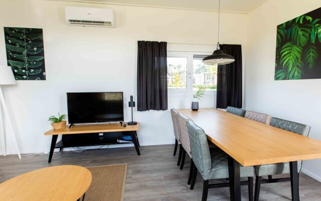 Luxurious Chalet with Dishwasher, 5 Km. From Valkenburg