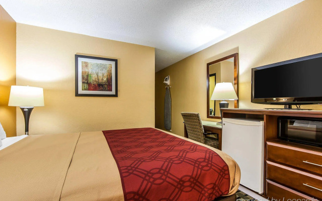 Econo Lodge Cartersville-Emerson Lake Point